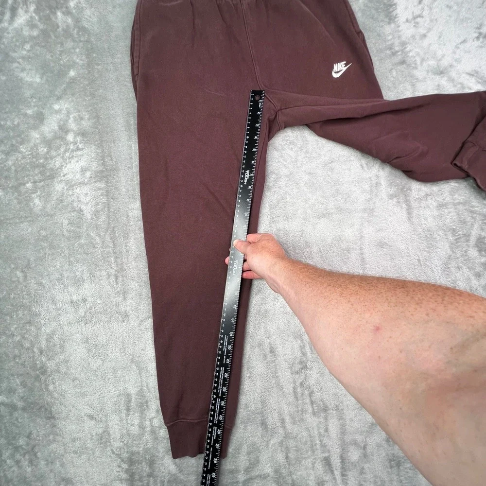 Nike Sportswear Club Fleece Joggers Womens Medium Maroon Solid Tapered Sweats